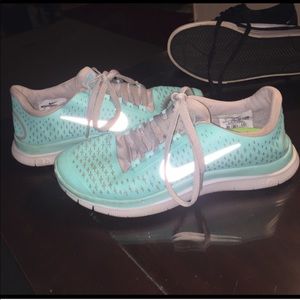 Tiffany Nike’s !! ❤️